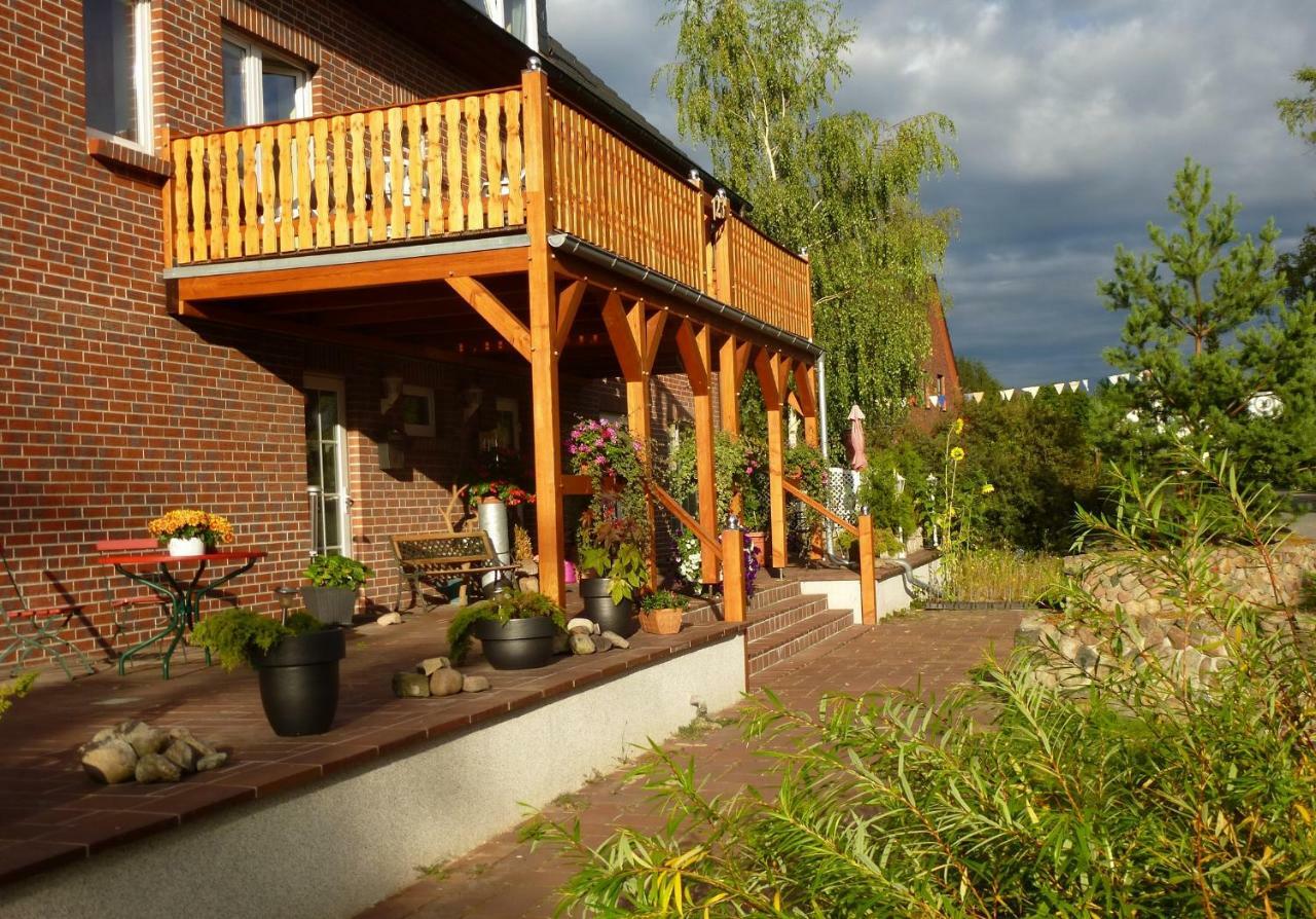 Aparthotel " Zur Mueritz" Rechlin Zewnętrze zdjęcie